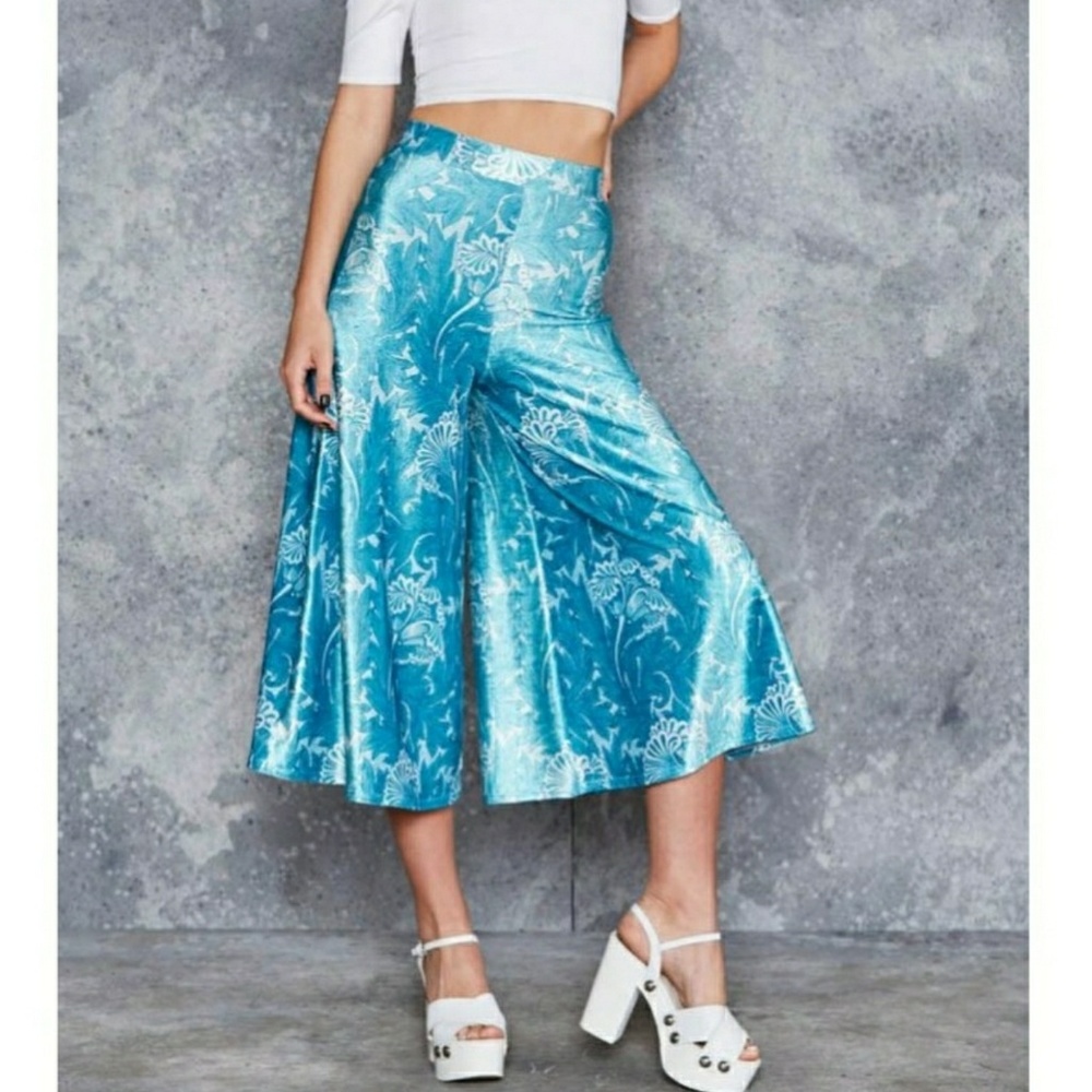 Blackmilk Tulips Aqua Velvet Floral Wide Culotte Original Sample Pants XS - Picture 2 of 15